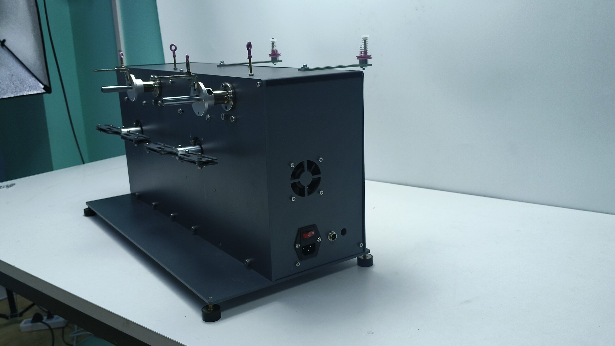 Dual-Station Seedling Hook Winding Machine with One-Key Start - Image 4